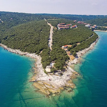 3 Bedroom Beautiful In Segotici