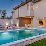 Ferienhaus Amazing In