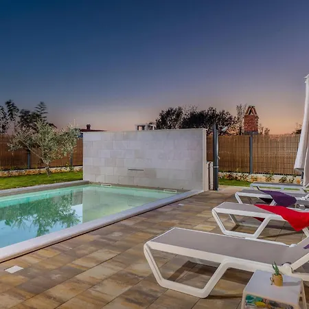 3 Bedroom Beautiful In Сasa de vacaciones *